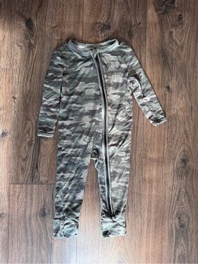 PLAY QUALITY Camo Zip Bamboo Pajamas 12-18m